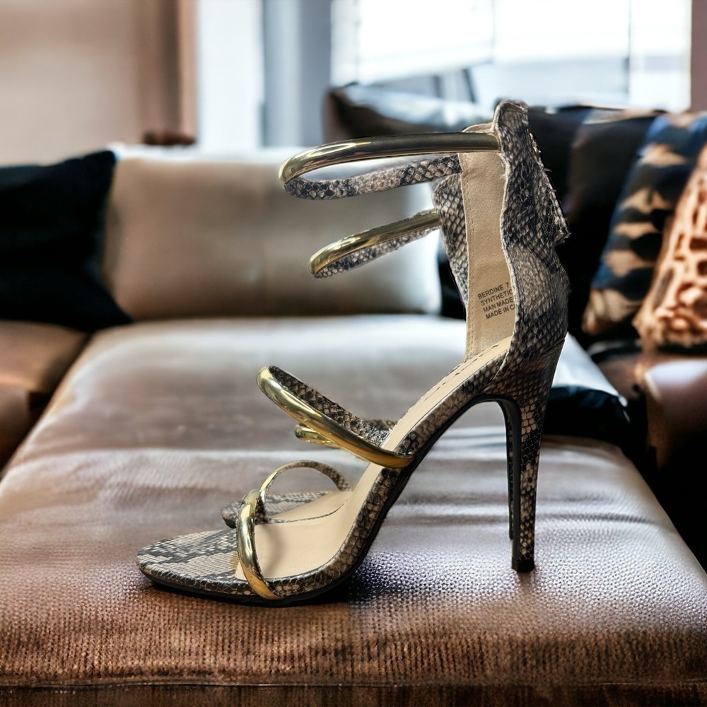 NWOT Bebe Berdine Snakeskin Print Open Toe Zipper Stiletto‎ Strappy Heels Size 7